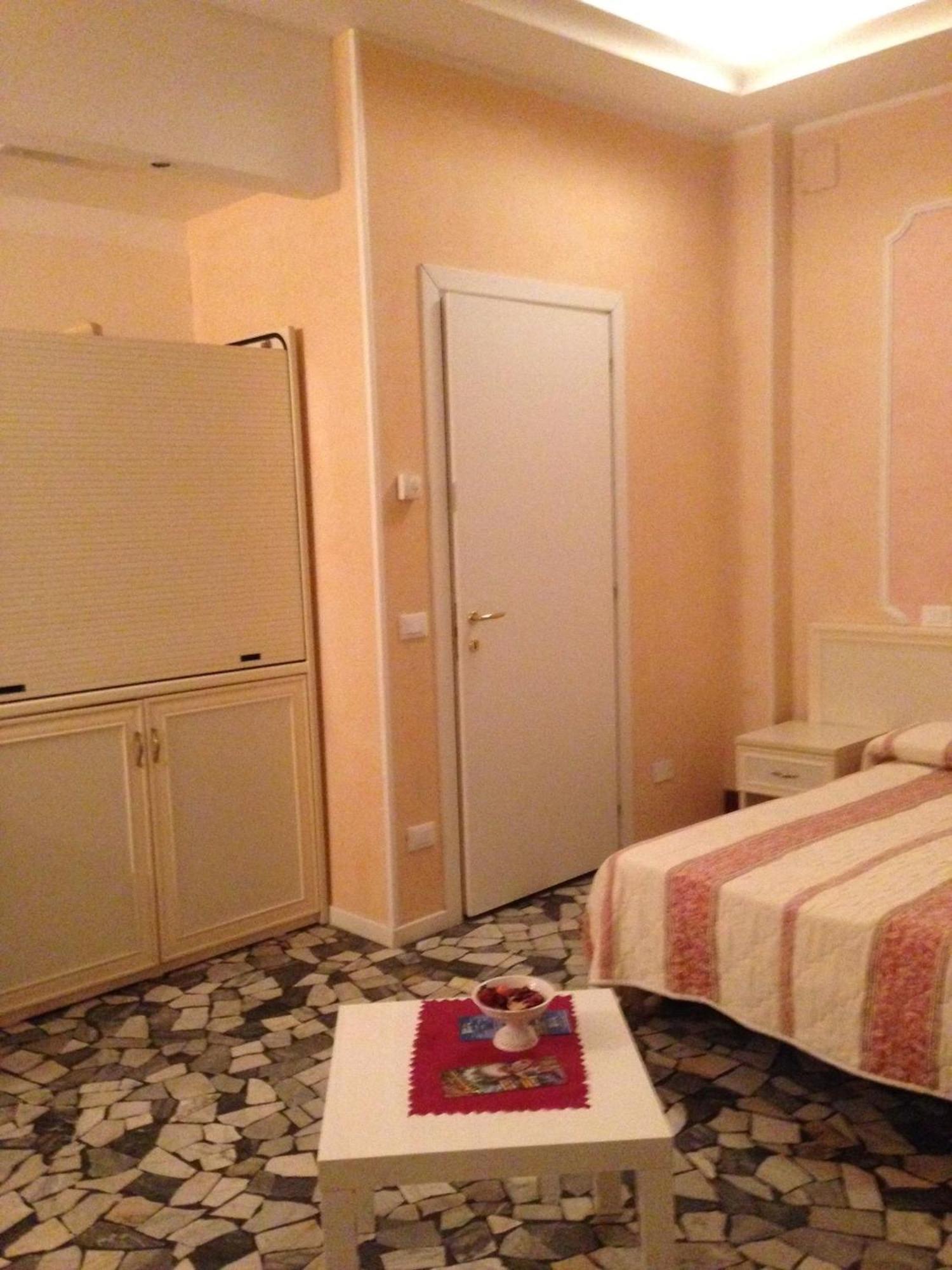 Hotel Residence Maria Grazia Rimini Ruang foto